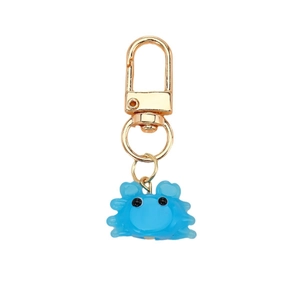 Mignon porte-clés crabe bleu en résine de style dessin animé avec fermoir doré robuste