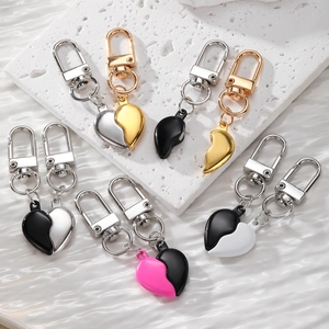 Portachiavi con Puzzle a Cuore in Lega per Coppie Amici Stile Coreano in Metallo con Ciondolo a Cuore Diviso Regalo