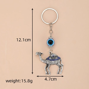 Portachiavi cammello retrò con occhio di Allah e cristalli blu misura 12.1 x 4.7 cm