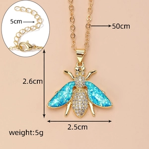 Detailed size chart of gold bee pendant necklace with dimensions and weight specs