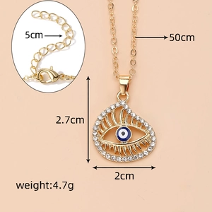 Detailansicht der Evil Eye Halskette mit 50cm Kettenlänge und einem Gewicht von 4,7g