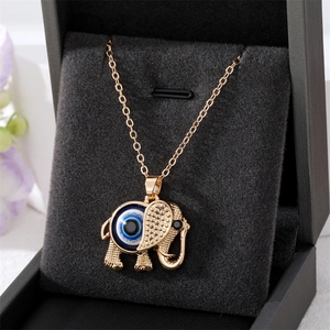 Collier vintage éléphant avec pendentif oeil bleu en alliage doré pour femmes