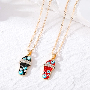 Collana con Ciondolo a Forma di Pantofola in Lega Creativa Con Smalto Malocchio e Strass Catena Placcata in Oro Gioielli per Uomo Donna