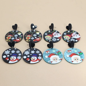 Set di 4 paia di orecchini di Natale tondi in acrilico con disegni di pupazzo di neve