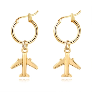 Minimalistische goldene Creolen aus Legierung mit Flugzeuganhängern im Retro-Design