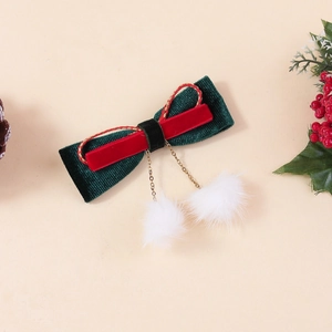 Nœud papillon de Noël en velours rouge et vert avec pompons blancs et chaînes dorées