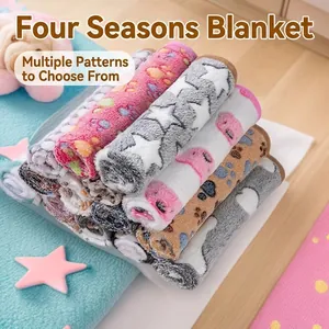 Soft Pet Blanket Coral Fleece Warm Puppy Throw For Dogs Cats Machine Washable Flannel Print Mat Star Bone Pattern Bedding