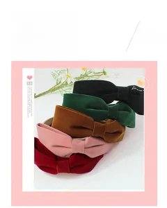 Lot de cinq bandeaux en velours avec nœud en noir, vert, marron, rose et bordeaux élégants