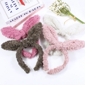 Serre-tête Mignon avec Grandes Oreilles de Lapin en Peluche pour Femmes Filles Bandeau Doux pour Laver le Visage Maquillage Accessoires de Cheveux