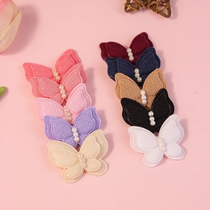 Handgemaakte 3D kant vlinder applicatie met parels in diverse kleuren voor DIY haaraccessoires