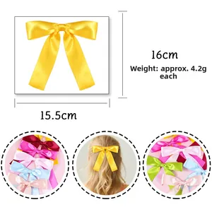 Barrette à cheveux avec long ruban en satin disponible en plusieurs couleurs vives