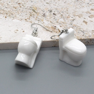 Boucles d'oreilles pendantes mini toilettes 3D blanches brillantes avec crochets argent