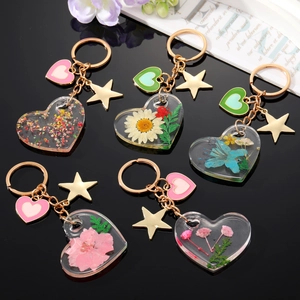 Porte-clés Original en Acrylique avec Fleurs Séchées Forme de Cœur Résine Transparente Fleur Naturelle Pendentif Étoile Pentagramme Bijou de Sac Femme Cadeau