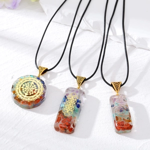 Collana Pendente in Resina Orgonite Vintage Con 7 Chakra Pietra Naturale Filo Di Rame Fiore Della Vita Gioielli Spirituali