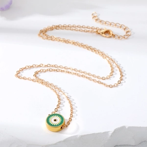 Collana etnica con ciondolo occhio del diavolo dorato e smalto verde su pietra bianca