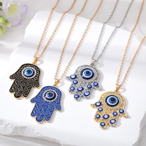 Collier Pendentif Main de Fatima Mauvais Œil Vintage Ethnique Pour Femmes Hommes Alliage Strass Émail Creux Œil Turc Bijoux Cadeau