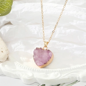 Retro vergulde ketting met paarse hartvormige druzy kristallen hanger en fijne schakel