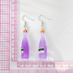 Boucles d'oreilles créatives en résine violette en forme de bouteille avec crochets argent