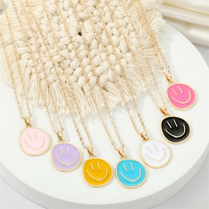 Alloy Smiley Face Pendant Necklace Enamel Drip Oil Round Smiling Face Clavicle Chain Jewelry For Women Daily Wear Cute