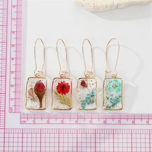 Handmade rectangular resin earrings with real dried flowers and gold foil accents