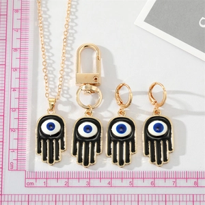 Parure de bijoux Main de Fatma gothique avec pendentifs en émail noir et œil bleu