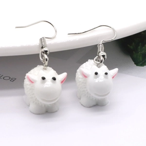 Niedliche Cartoon Schaf Harz Ohrhänger Für Damen Mädchen Mode Lustige Tier Haken Ohrringe Weiß Harz Tier Schmuck Geschenk