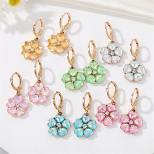 Boucles d'Oreilles Pendantes en Alliage de Fleur de Cristal Colorées Vintage pour Femmes Élégantes Créoles Florales Incrustées de Strass