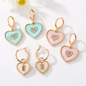 Vintage Heart Hoop Earrings For Women Gold Plated Alloy Enamel Drip Oil Sweet Romantic Heart Shape Earrings With Rhinestones
