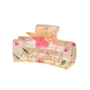 Pince à cheveux rectangulaire en résine avec fleurs séchées roses et ressort doré