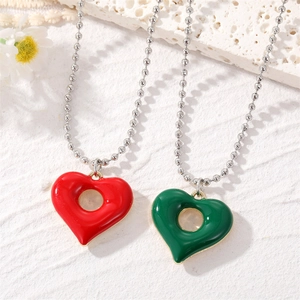 Vintage Sweet Alloy Heart Pendant Necklace With Silver Bead Chain Oil Dripping Enamel Hollow Heart Choker For Women
