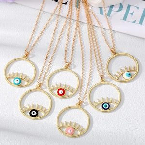 Collier Pendentif Mauvais Œil Cils Circulaire Ajouré en Alliage Mode Bijoux Géométriques Vintage Plaqués Or pour Cadeau Femme