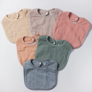 Bavoirs en gaze de coton multicouche pour bébés en six couleurs Morandi assorties