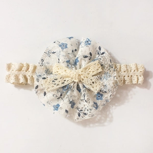 Eleganter cremeweißer Blumen-Spitzenstirnband mit gewebter Schleife für Babys