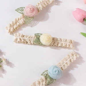 Lot de 3 bandeaux en dentelle pour bébé avec roses en maille colorée et feuilles brodées