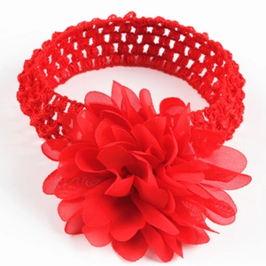 Bandeau élastique rouge pour bébé avec une grande fleur en mousseline multicouche