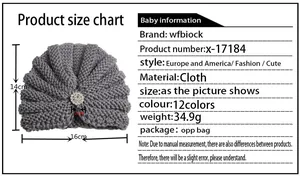 Tableau des tailles détaillé pour bonnet bébé en tricot avec dimensions 14x16cm et strass