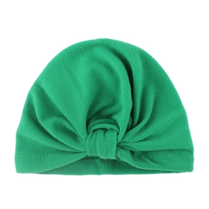 Bonnet turban bébé vert émeraude avec nœud en maille douce pour nouveau-nés