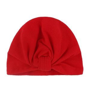 Turbante rojo para bebé con diseño de nudo en suave tejido de punto infantil