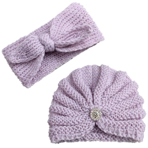 Ensemble bonnet et bandeau en tricot lavande pour bébé avec nœud et détails brillants