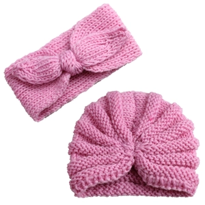 Set neonato in maglia rosa con cappello a turbante e fascia con fiocco per autunno