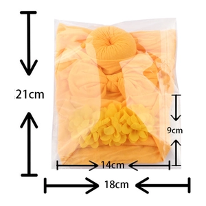Detailed dimensions of yellow soft nylon baby headbands set with bows and flowers