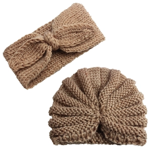 Texture a maglia del set con fascia per neonati kaki e cappello invernale abbinato