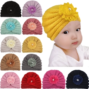 Bonnet Turbant pour Bébé Avec Grande Fleur en Mousseline Künstliche Perle Doux Chapeau en Tricot Chaud Automne Hiver Enfants