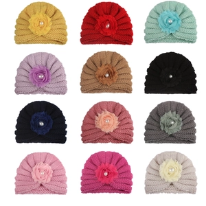 Lot de 12 turbans tricotés pour bébé avec fleurs en mousseline et détails en perles