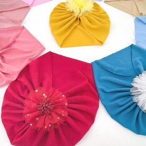Turbans colorés pour bébés en tissu respirant avec grandes fleurs et étoiles dorées