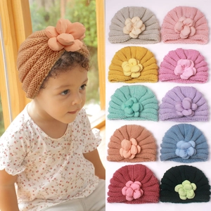 Baby Strickmütze Turban mit 3D-Stoffblume in zehn verschiedenen Farben erhältlich