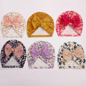 Lot de 6 bonnets turban pour nouveau-né avec grand nœud doré et maille côtelée