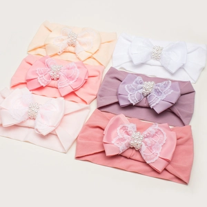 Lot de six bandeaux élastiques pour bébé avec nœuds en dentelle et perles nacrées