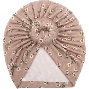 Altrosa gerippte Babymütze mit Gänseblümchen-Druck und dekorativem Donut-Knoten-Design