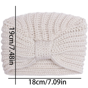 Size chart showing chunky knit baby bow headband, 19cm height and 18cm width dimensions